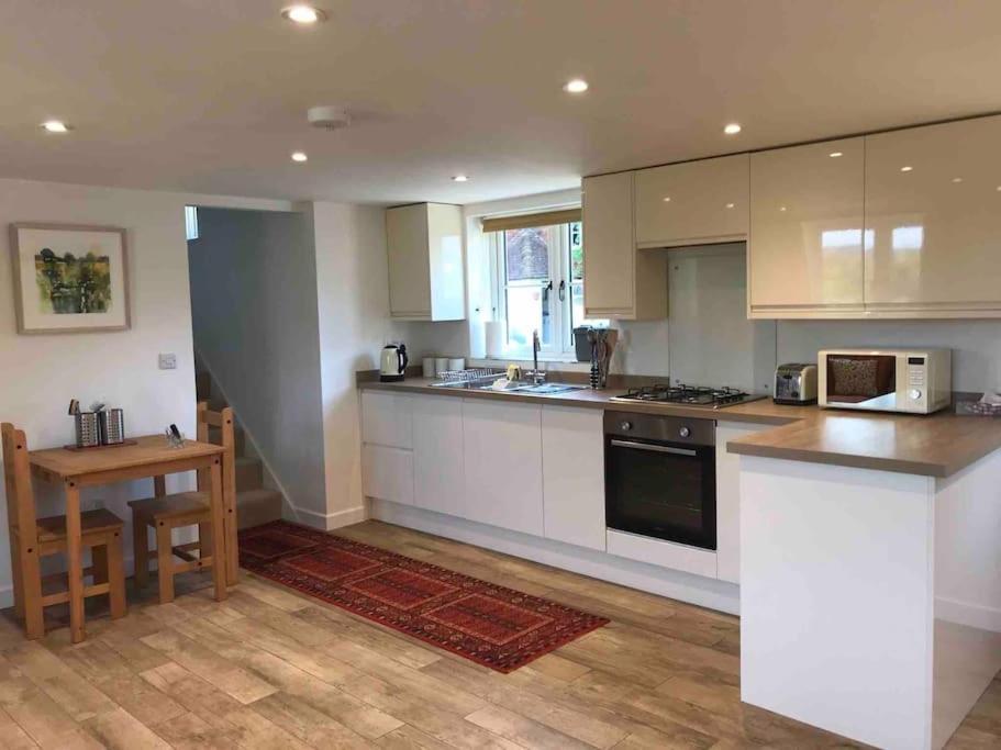 Lovely Kent Cottage With Rural Medway Views Tonbridge Bagian luar foto